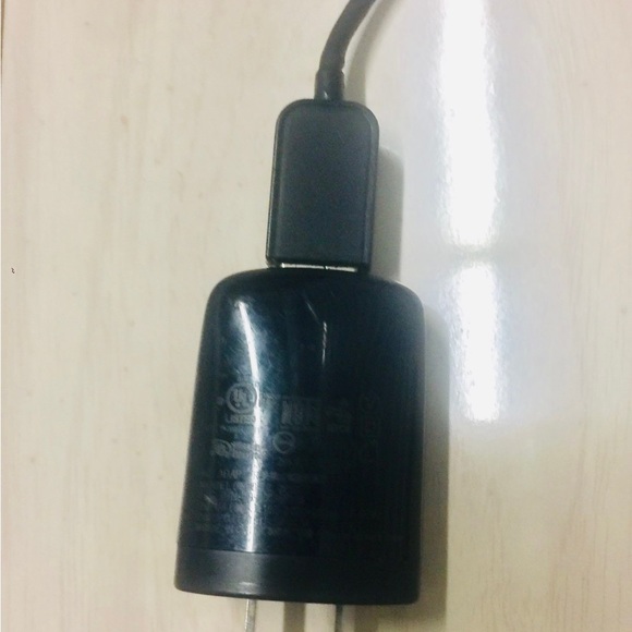 HTC AC Adapter - Picture 2 of 2